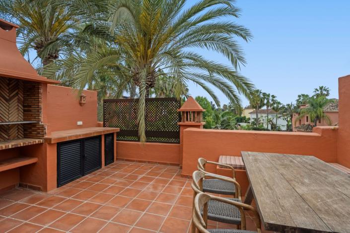 Image No.29-4 Bed Townhouse for sale