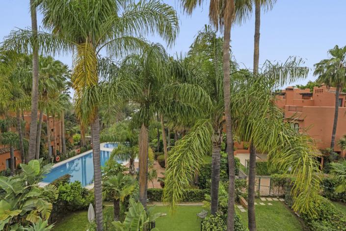 Image No.31-4 Bed Townhouse for sale