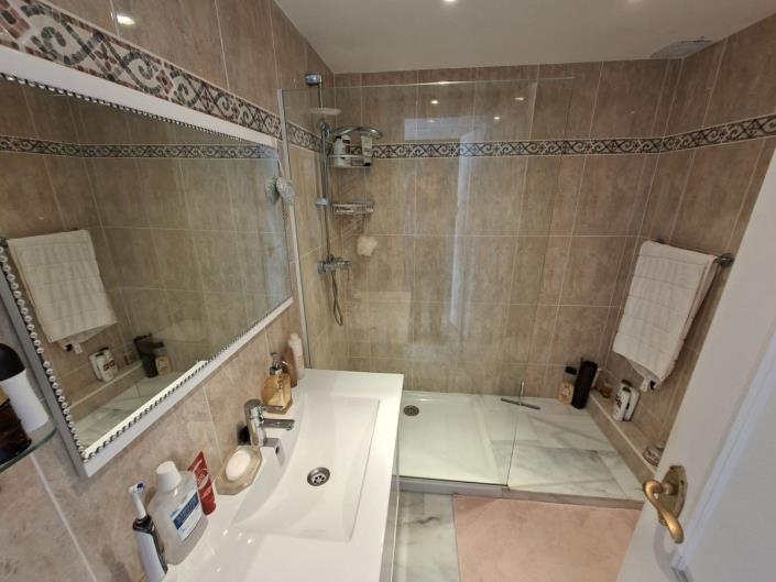 Image No.21-3 Bed Townhouse for sale