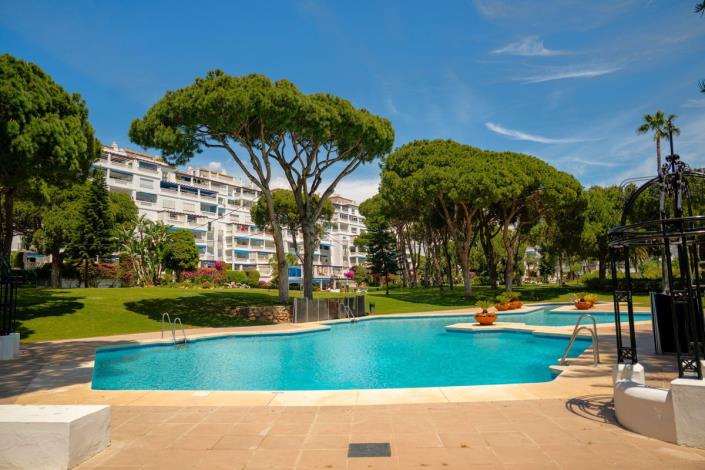 Image No.4-4 Bed Apartment for sale