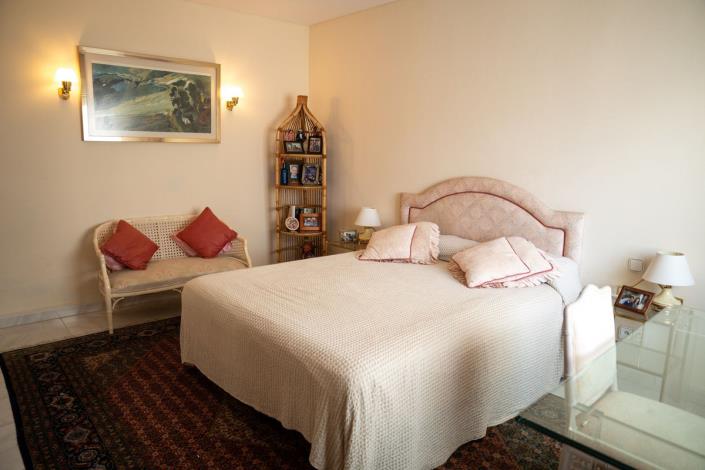 Image No.22-4 Bed Apartment for sale