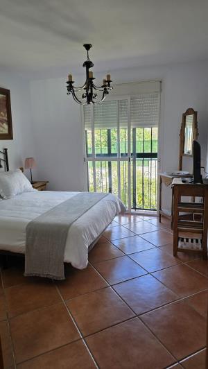 Image No.18-4 Bed Townhouse for sale