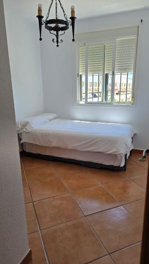 Image No.28-4 Bed Townhouse for sale