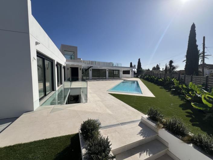 Image No.2-Villa de 5 chambres à vendre à Mijas