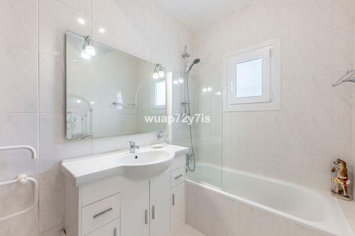 Image No.7-3 Bed Villa for sale