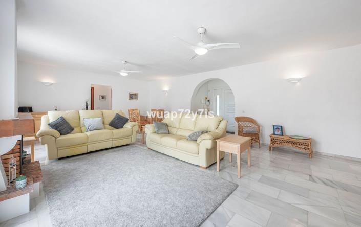 Image No.30-3 Bed Villa for sale