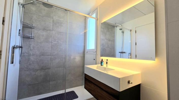 Image No.25-4 Bed Apartment for sale