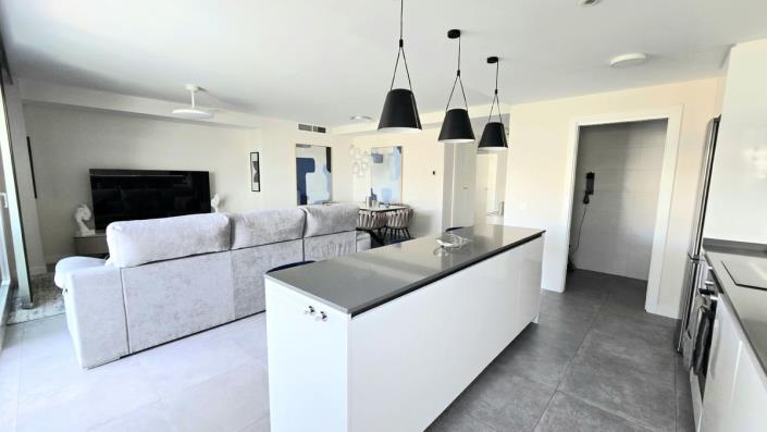 Image No.6-4 Bed Apartment for sale
