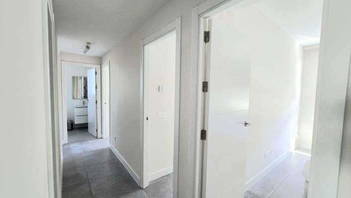 Image No.15-4 Bed Apartment for sale