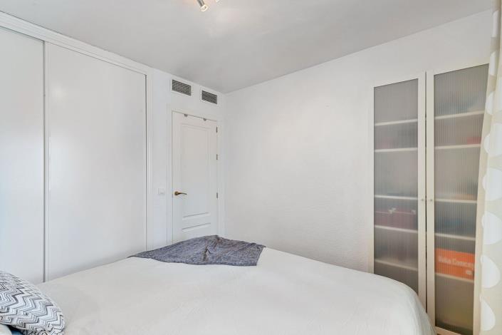Image No.10-1 Bed Apartment for sale