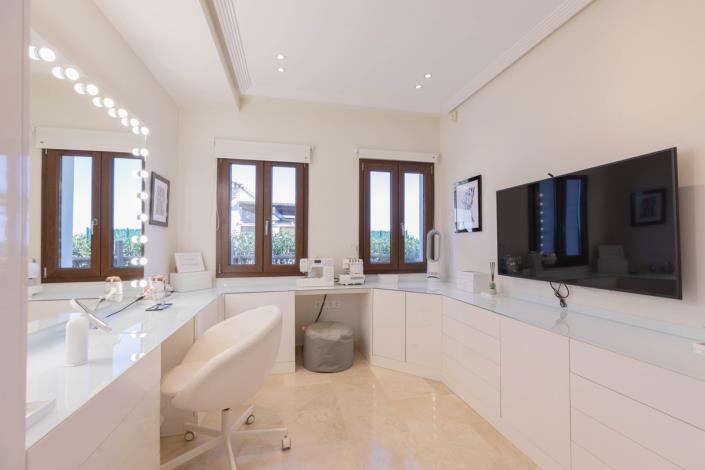 Image No.29-4 Bed Villa for sale