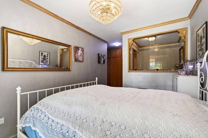 Image No.14-4 Bed Townhouse for sale