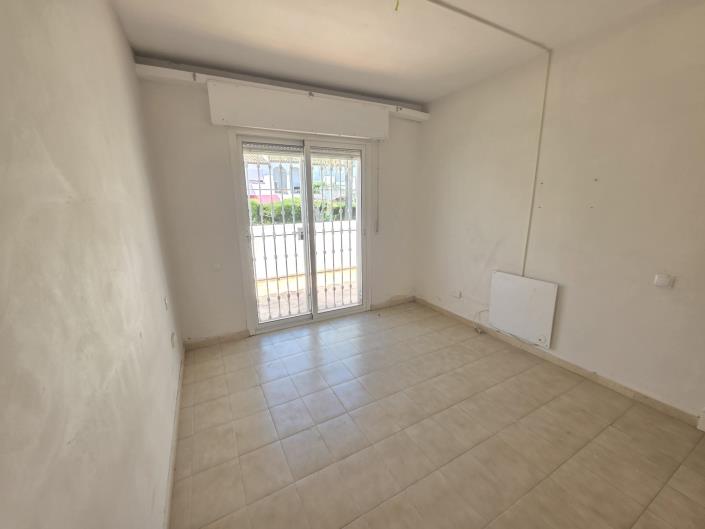 Image No.11-3 Bed Townhouse for sale