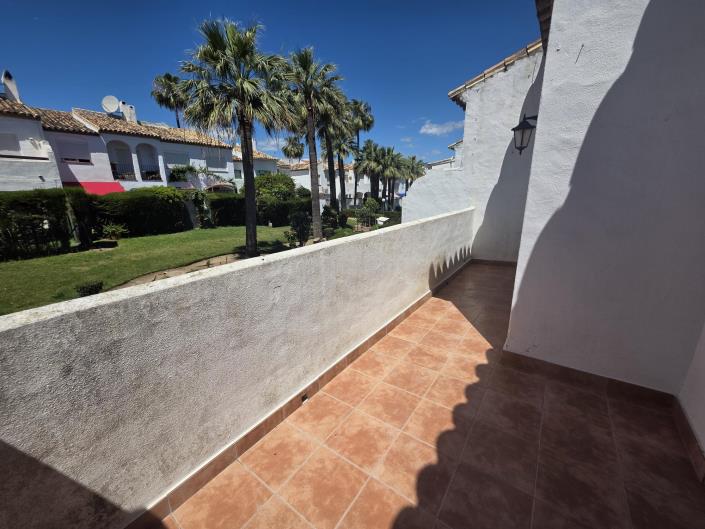 Image No.18-3 Bed Townhouse for sale