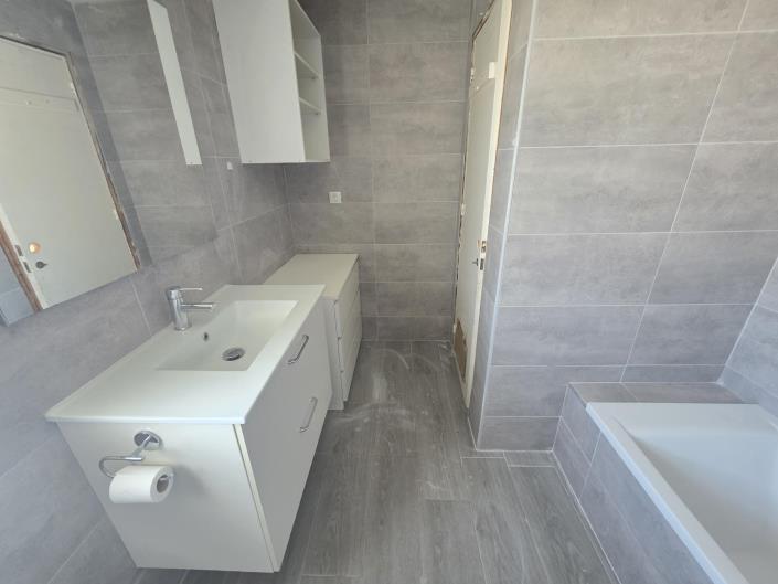 Image No.21-3 Bed Townhouse for sale
