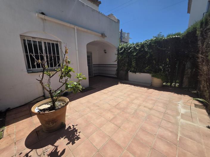Image No.23-3 Bed Townhouse for sale