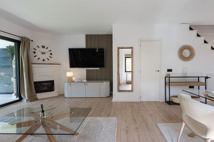 Image No.10-2 Bed Semi-Detached for sale