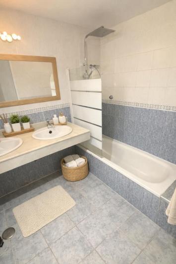 Image No.16-3 Bed Townhouse for sale