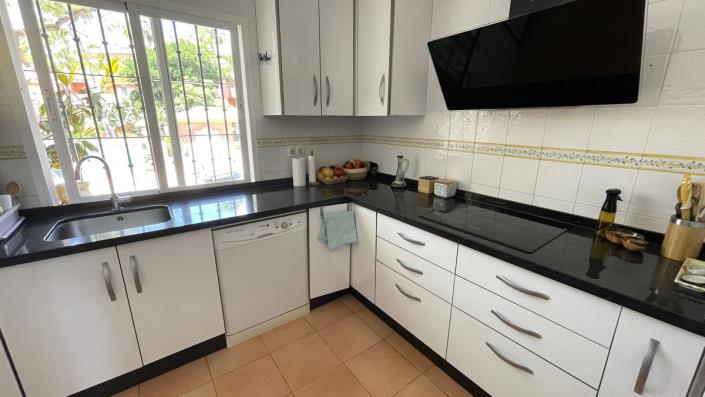 Image No.6-3 Bed Apartment for sale