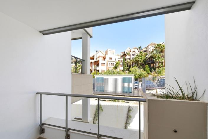 Image No.18-3 Bed Apartment for sale
