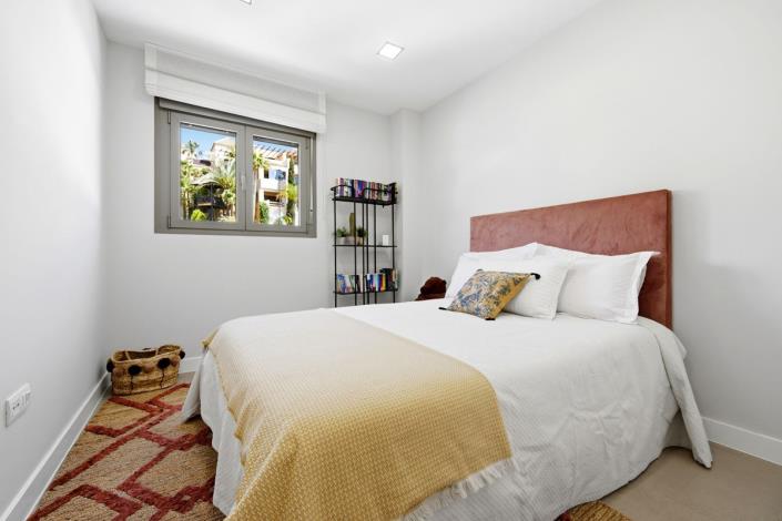 Image No.24-3 Bed Apartment for sale
