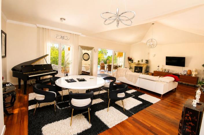 Image No.5-6 Bed Villa / Detached for sale