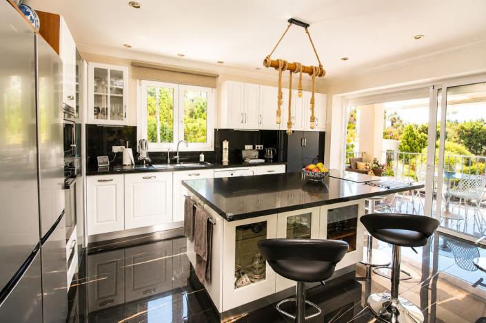 Image No.13-6 Bed Villa / Detached for sale