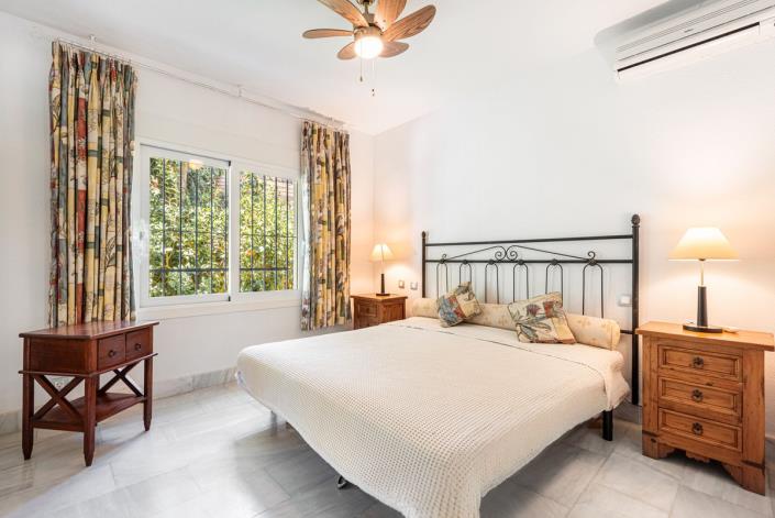 Image No.9-3 Bed Villa / Detached for sale