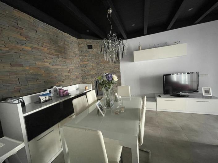 Image No.8-3 Bed Townhouse for sale