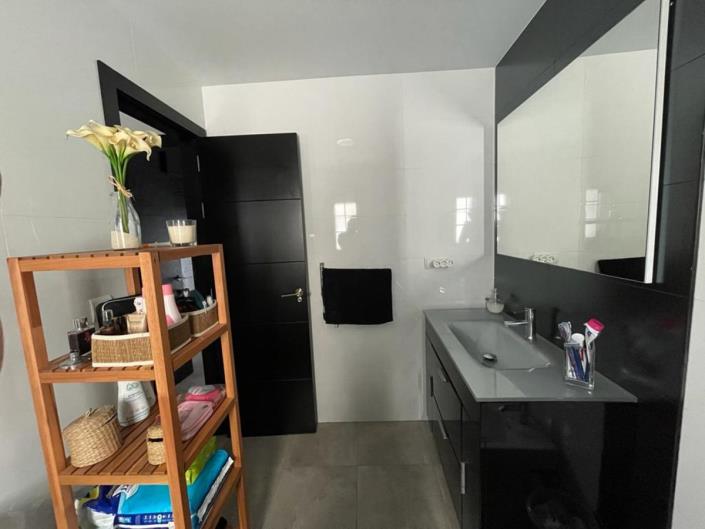 Image No.11-3 Bed Townhouse for sale