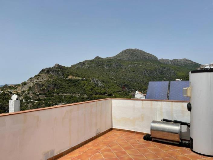 Image No.14-3 Bed Townhouse for sale