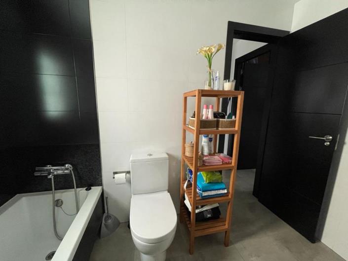 Image No.17-3 Bed Townhouse for sale
