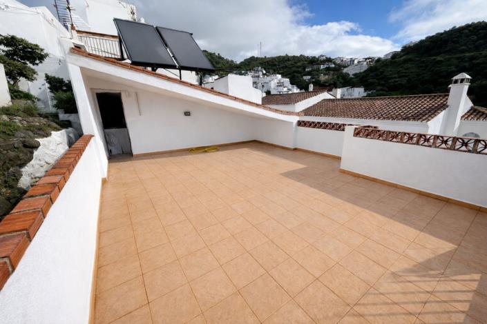 Image No.5-3 Bed Townhouse for sale