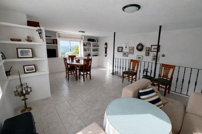 Image No.8-3 Bed Townhouse for sale