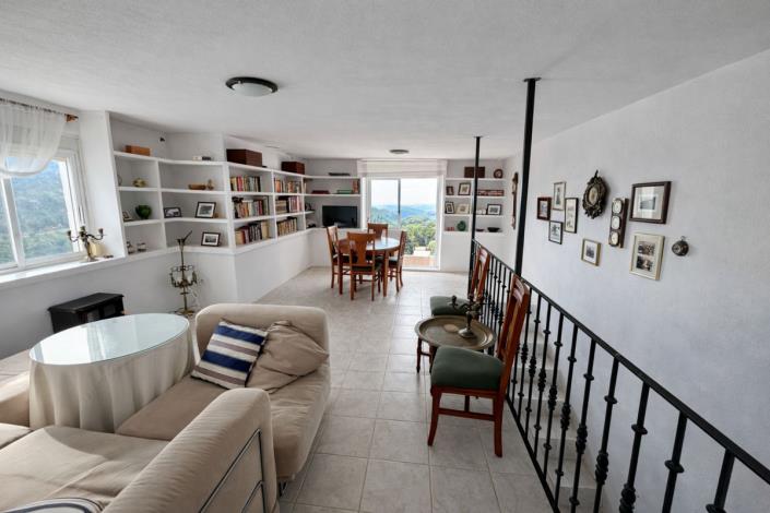Image No.9-3 Bed Townhouse for sale