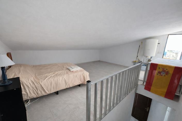 Image No.12-3 Bed Townhouse for sale