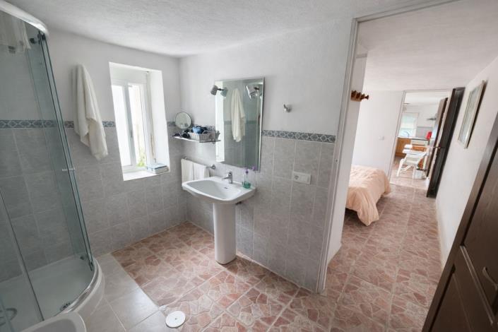 Image No.18-3 Bed Townhouse for sale