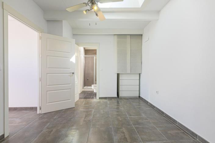 Image No.5-3 Bed Duplex for sale