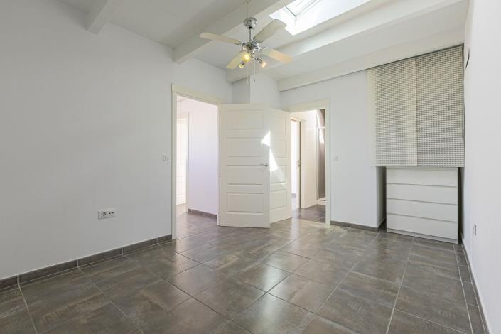Image No.30-3 Bed Duplex for sale
