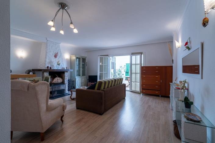 Image No.10-1 Bed Apartment for sale