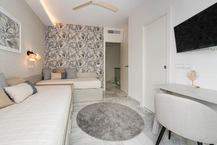 Image No.19-2 Bed Apartment for sale