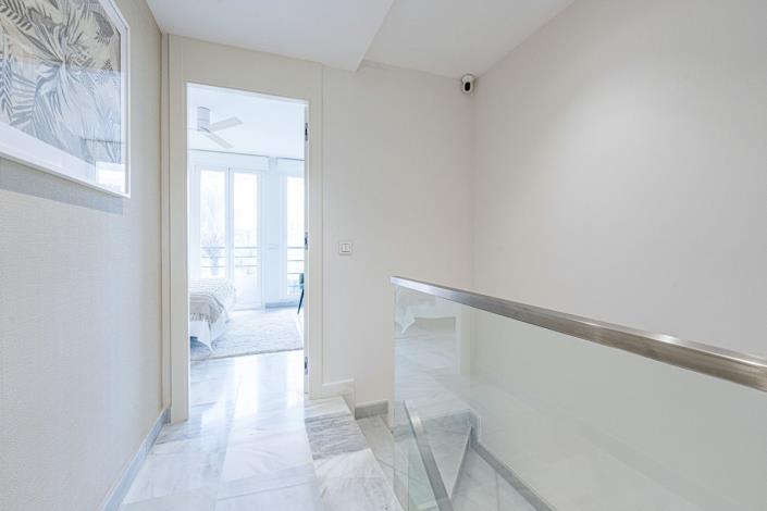 Image No.20-2 Bed Apartment for sale