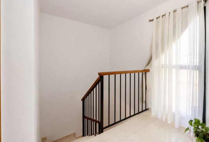 Image No.11-3 Bed Duplex for sale
