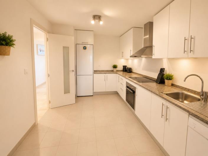 Image No.20-2 Bed Apartment for sale