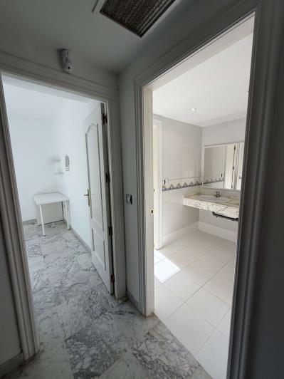 Image No.27-3 Bed Townhouse for sale