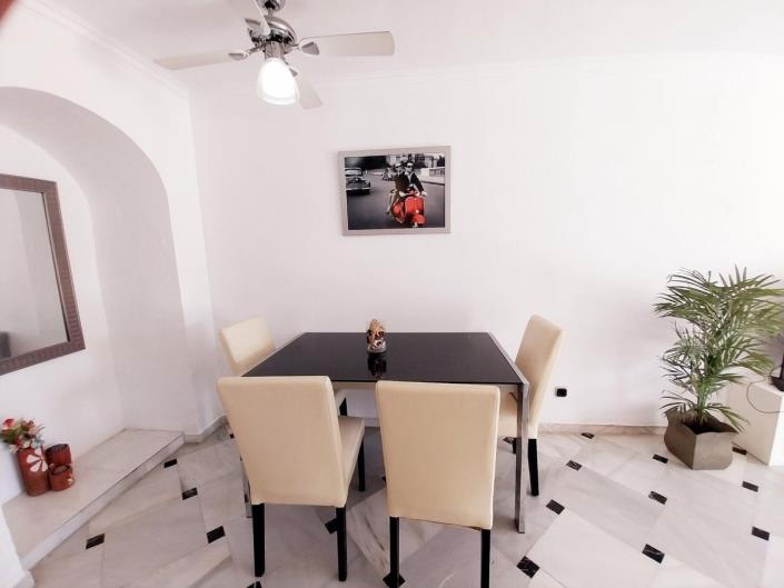 Image No.10-4 Bed Townhouse for sale