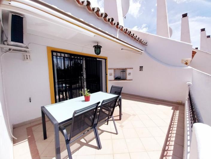 Image No.12-4 Bed Townhouse for sale