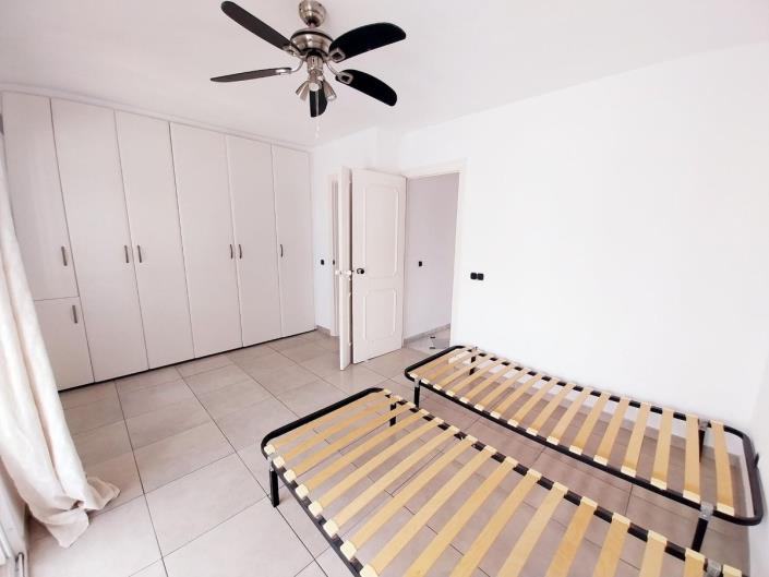 Image No.18-4 Bed Townhouse for sale