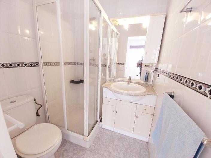 Image No.17-4 Bed Townhouse for sale
