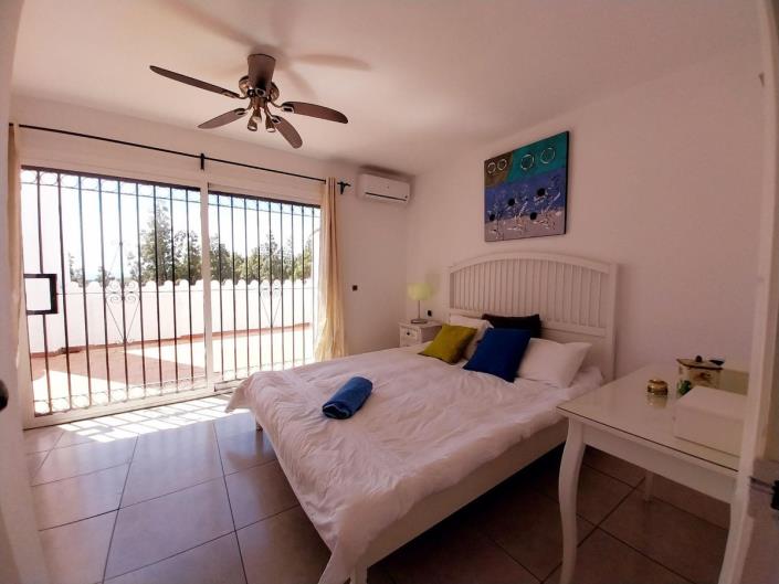 Image No.21-4 Bed Townhouse for sale
